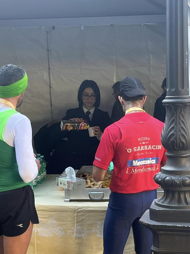 Nuceria-Paganorum Half-Marathon-il Rea al punto ristoro