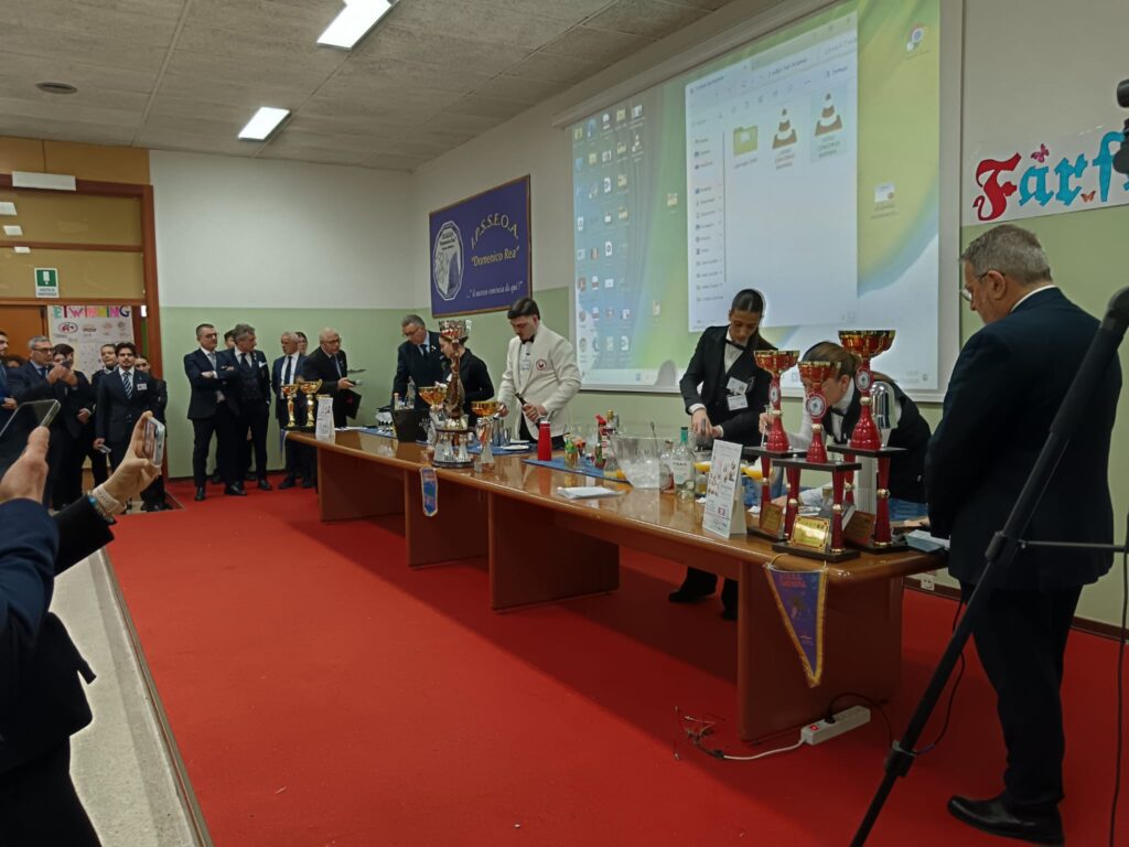 Sala convegni del Rea con i partecipanti al concorso