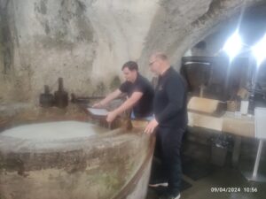 foto degli alunni del Rea ad Amalfi per Paperweek