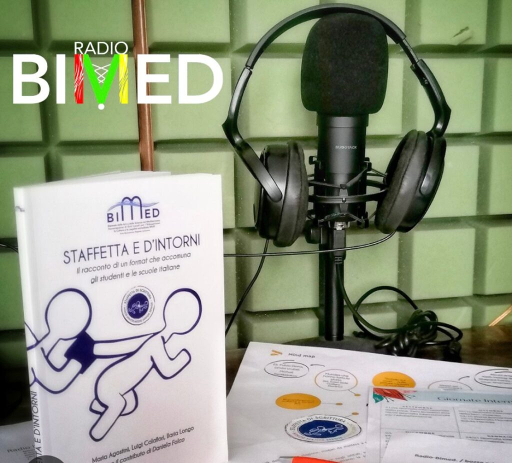 Radio Bimed con la figura del microfono e libro Bimed